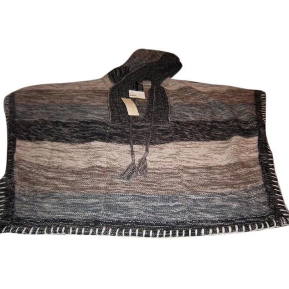 Poncho/Cape - Picture 3 of 4